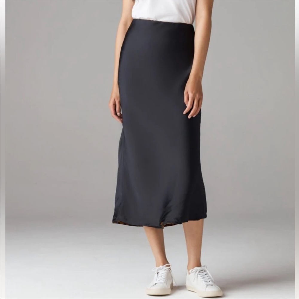 VETTA Reversible Midi Skirt